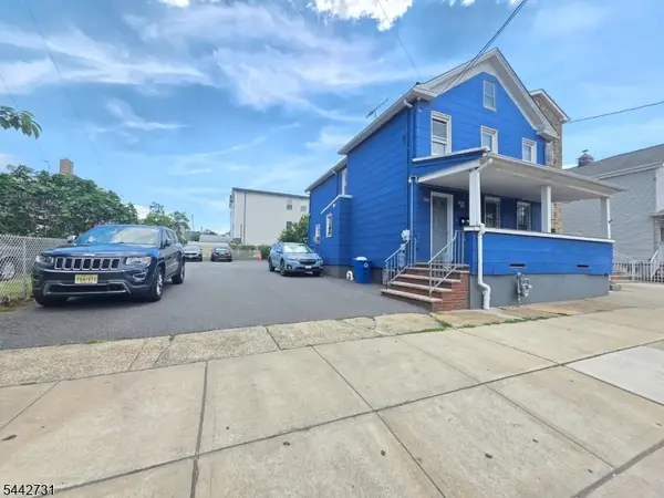 805 4th Ave, Elizabeth City, NJ 07202