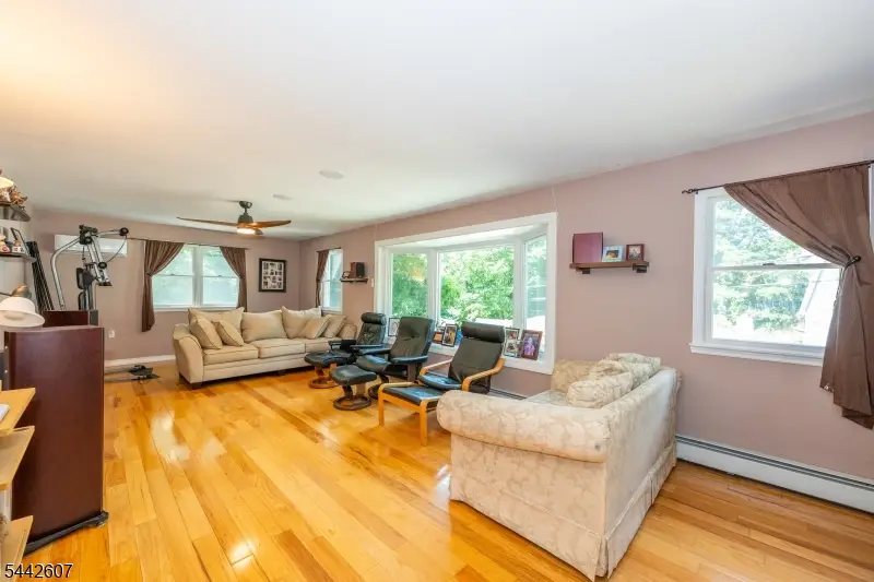 335 Elmira Trl, Hopatcong, NJ 07843 - #3