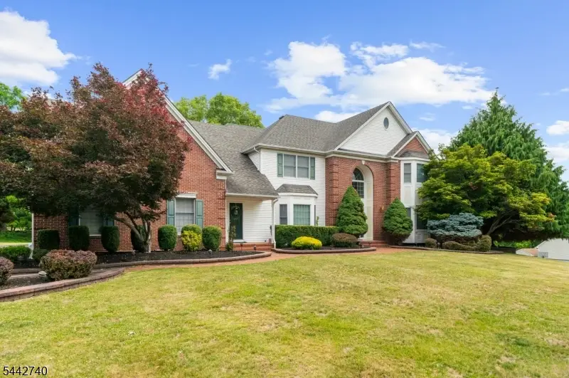 3 Regal Way, Raritan, NJ 08822 - #1