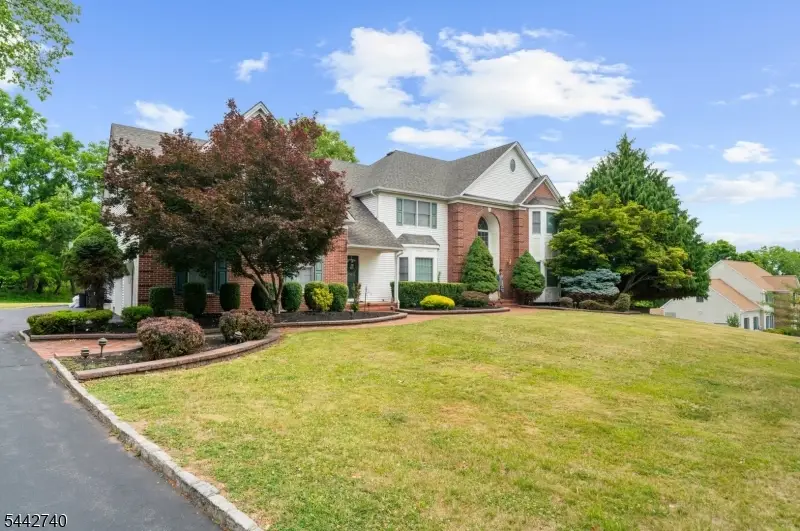 3 Regal Way, Raritan, NJ 08822 - #2