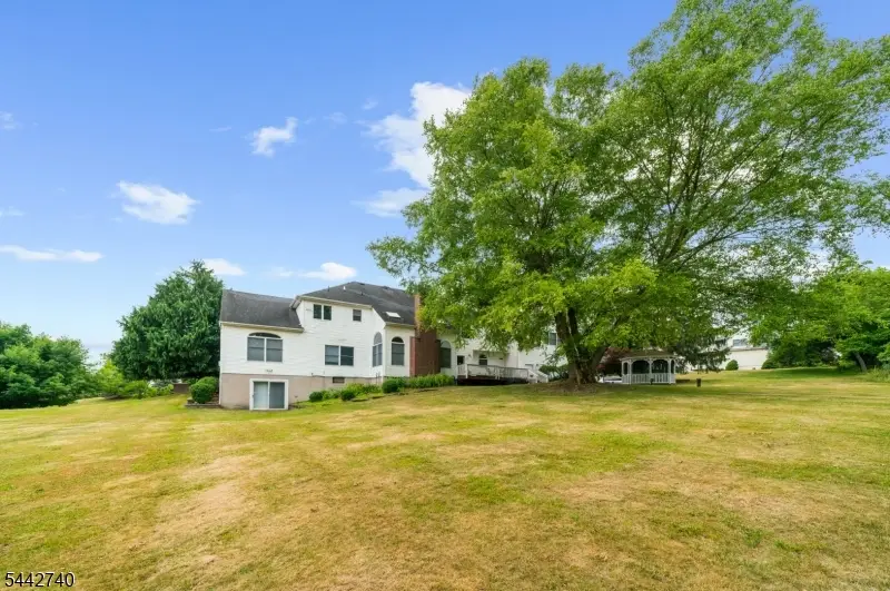 3 Regal Way, Raritan, NJ 08822 - #3