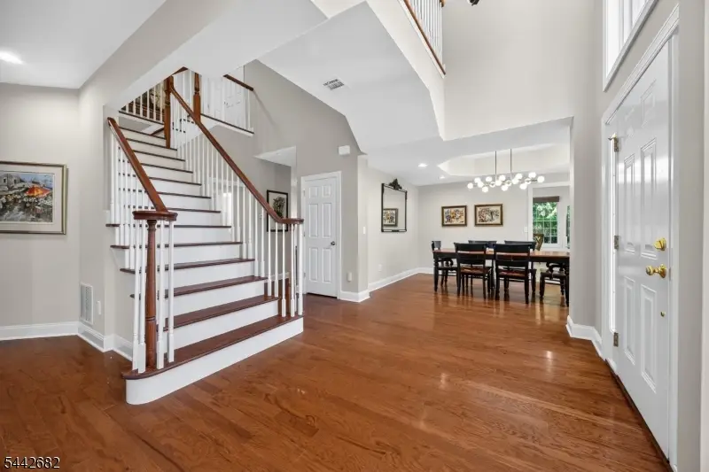 10 Camlet Ct, Roseland, NJ 07068 - #2