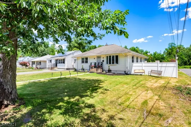800 N Washington Ave, Dunellen, NJ 08812 - #3