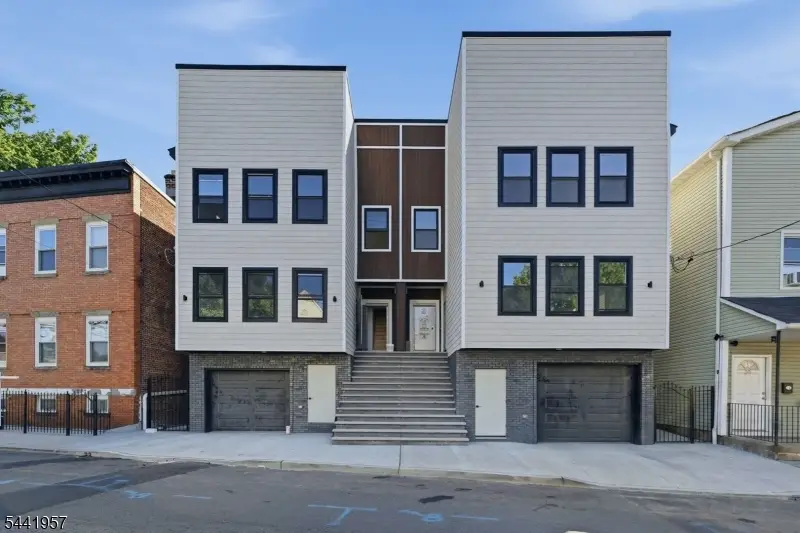 26 Parkhurst St, Newark, NJ 07114 - #1