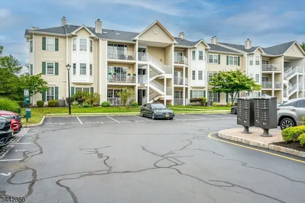 76 Clay St #76, North Brunswick Twp., NJ 08902
