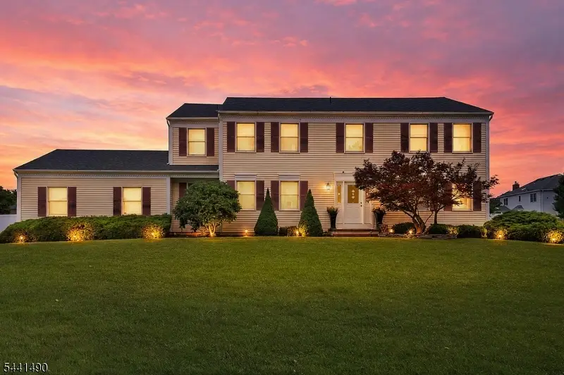 2 Daniel Dr, Blackwells Mills, NJ 08844 - #1
