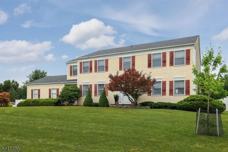 2 Daniel Dr, Blackwells Mills, NJ 08844 - #3