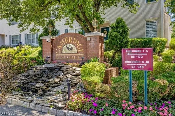 200 Cambridge Ct #200, Clifton City, NJ 07014