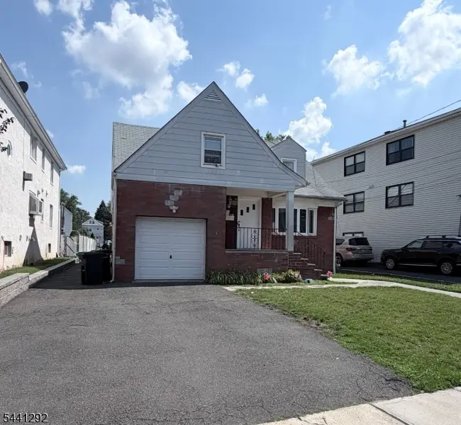 17 Pettit St, Bloomfield, NJ 07003 - #1