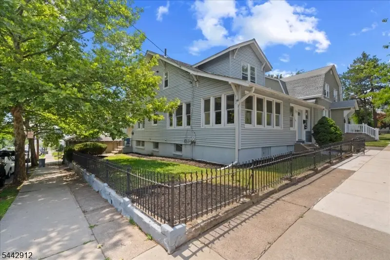 191 Brown Ave, Prospect Park, NJ 07508 - #1