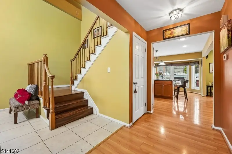 9 Chipwood Ln, North Brunswick, NJ 08902 - #2