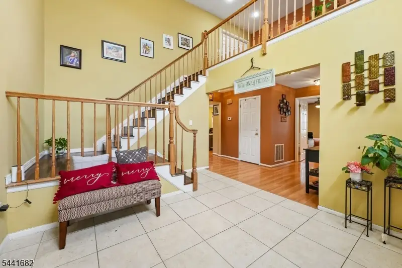 9 Chipwood Ln, North Brunswick, NJ 08902 - #3