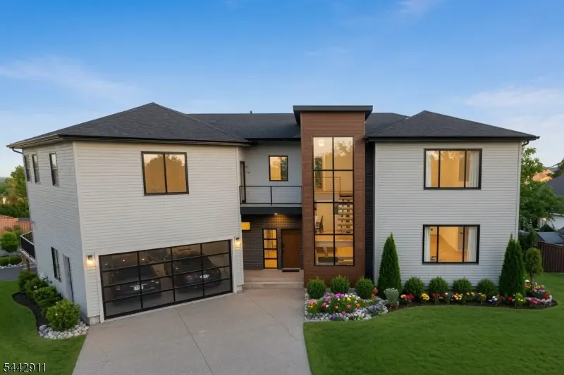 6 Heather Hills Rd, Washington, NJ 07882 - #1