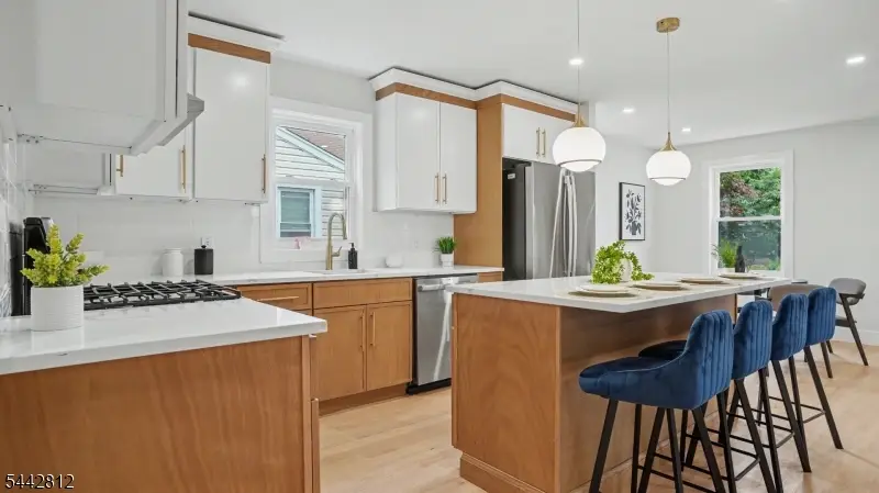 209 Columbia Ave, Cranford, NJ 07016 - #3