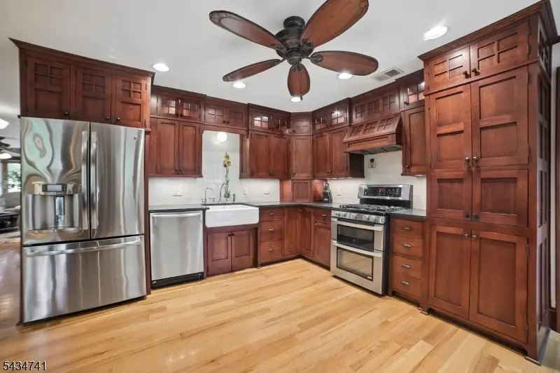 3811 Park Ave, Edison, NJ 08820 - #3