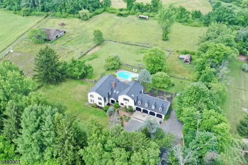 13 Farmersville Rd, Tewksbury, NJ 07850 - #1