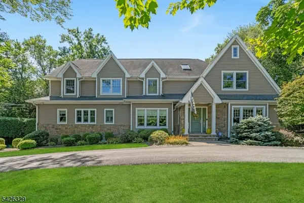 7 Deerhill Dr, Hohokus Boro, NJ 07423