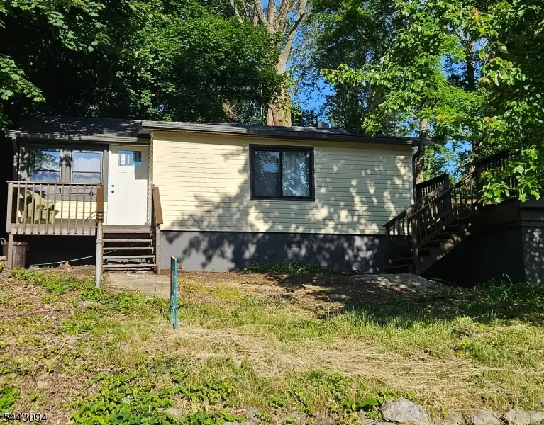 43 E Shore Trl, Stockholm, NJ 07460 - #2