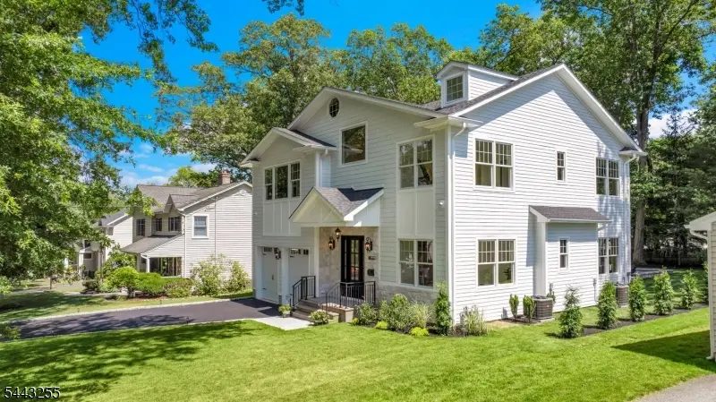 4 Garden Ct, Ho Ho Kus, NJ 07423 - #2