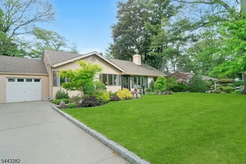 28 Pitcairn Ave, Ho Ho Kus, NJ 07423 - #2