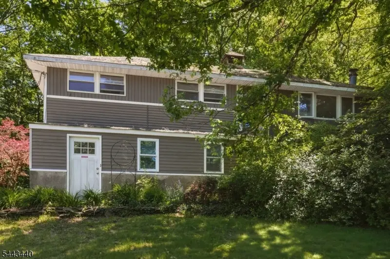 344 Union Ave, Bloomingdale, NJ 07403 - #1