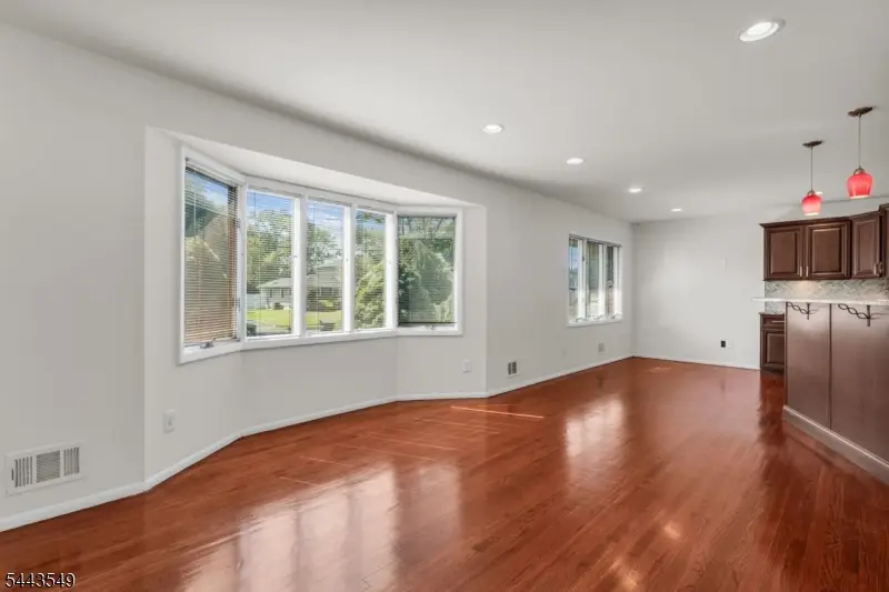 77 Schwinn Dr, Clark, NJ 07066 - #3