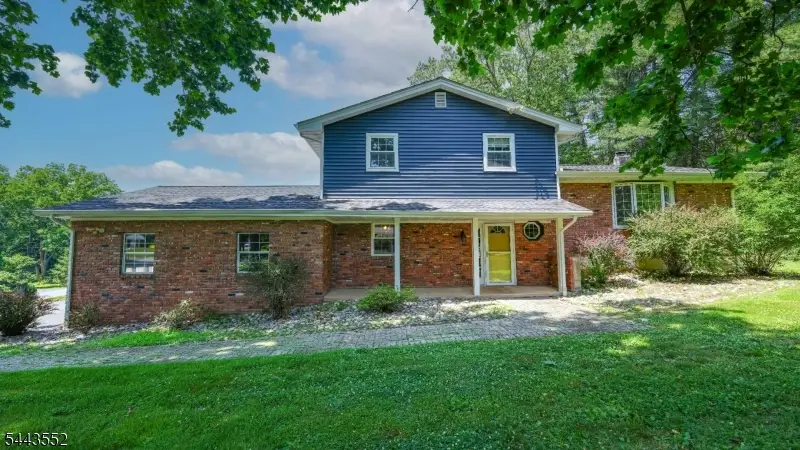 8 Deer Path, Holland, NJ 08848 - #1