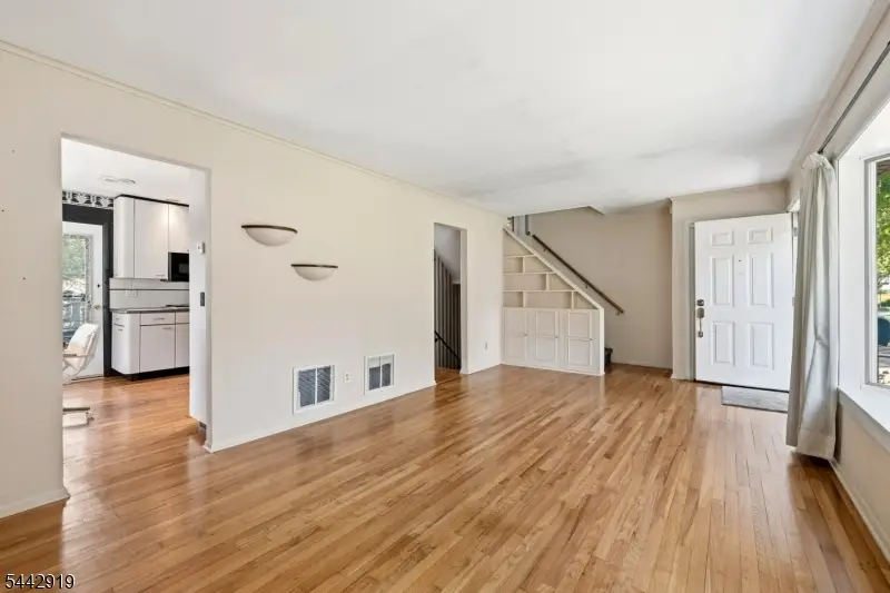 65 Leamoor Dr, Parsippany Troy Hills, NJ 07054 - #3