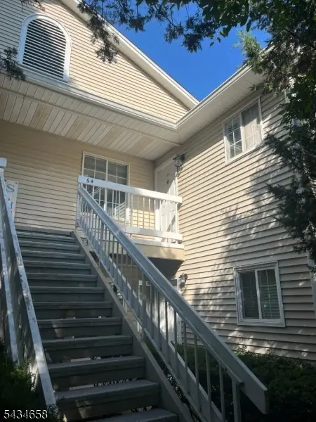 64 Sage Court, Bedminster Twp., NJ 07921