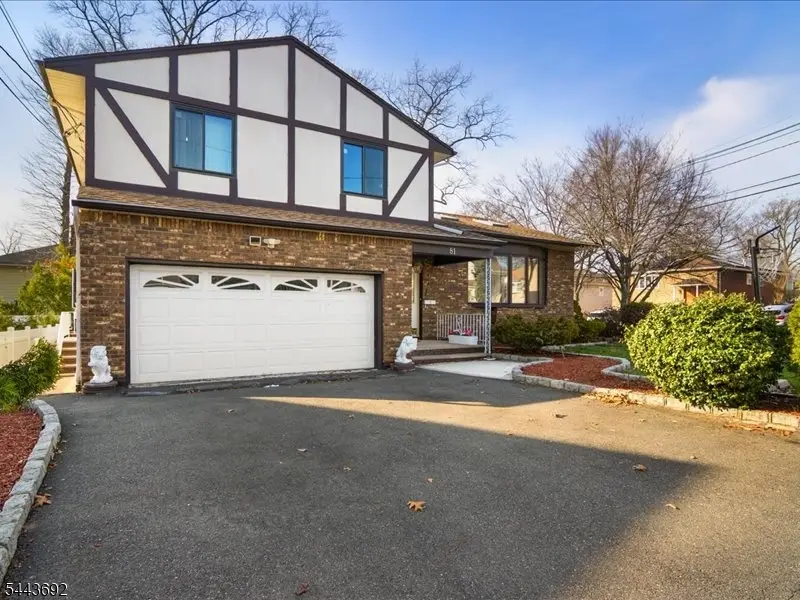 81 Hastings Ave, Nutley, NJ 07110 - #2