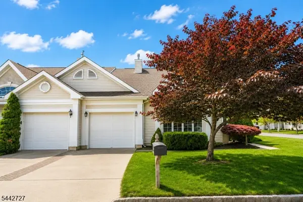 30 Severn Way, Monroe Twp., NJ 08831