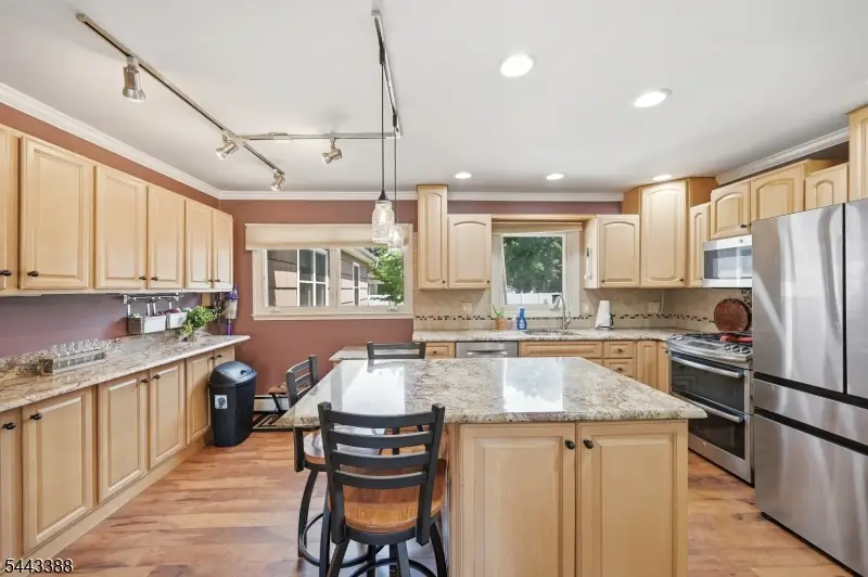 52 Roxbury Dr, Kenvil, NJ 07847 - #1