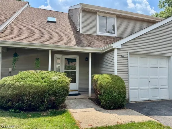74 Winchester Way, Franklin Twp., NJ 08873