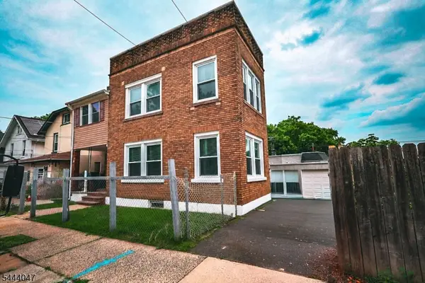 48 Salem St, Newark City, NJ 07106