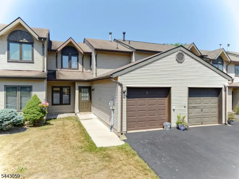 10 Plum Court, Raritan, NJ 08822 - #1