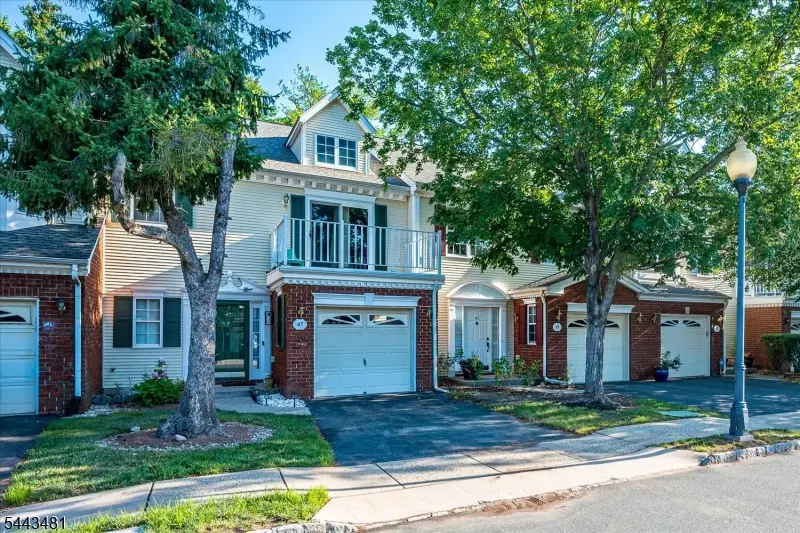 47 Sapphire Ln, Franklin Park, NJ 08823 - #1