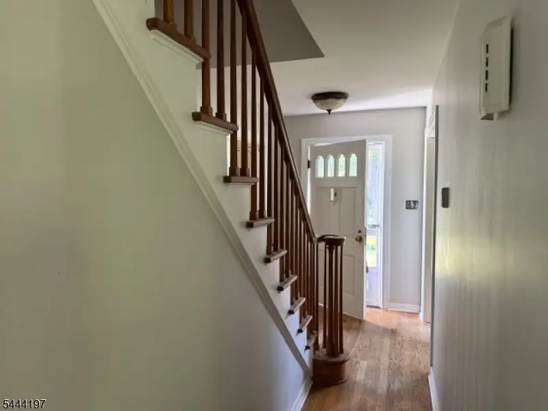 4 Gordon Rd, Lower Berkshire Valley, NJ 07885 - #3