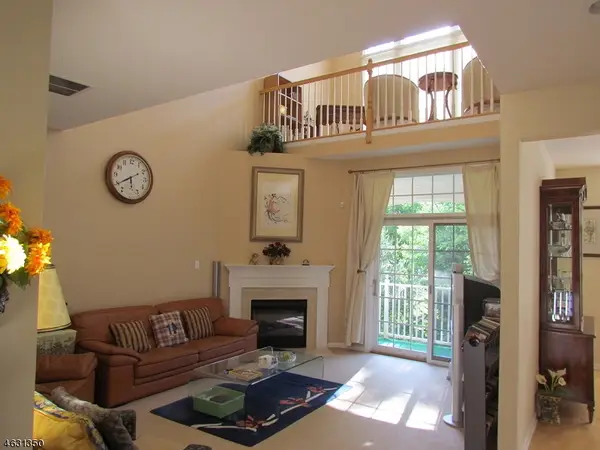 627 Binghampton Ln #627, Livingston Twp., NJ 07039