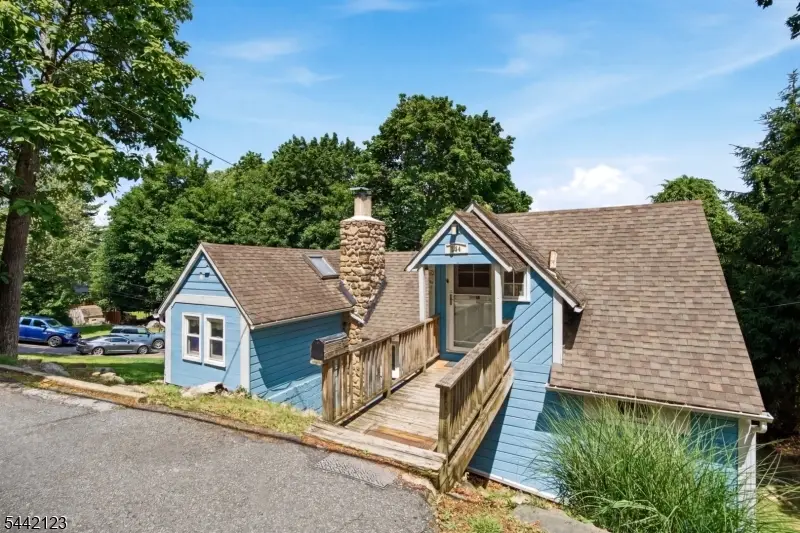 364 E Shore Trl, Lake Mohawk, NJ 07871 - #2