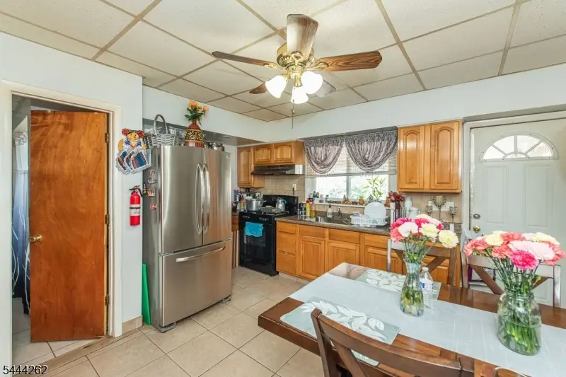 1029 E 19th St, Paterson, NJ 07501 - #3