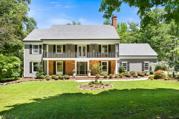 17 Sandalwood Dr, Warren Twp., NJ 07059