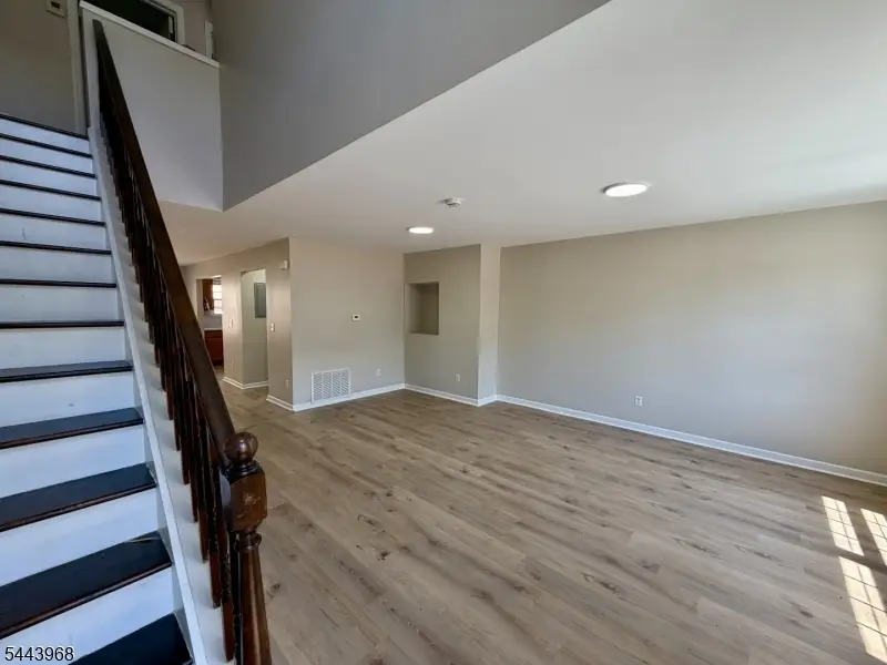 16 E Kinney St, Newark, NJ 07102 - #3