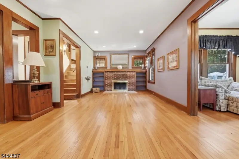 16 Arlington Ave, Caldwell, NJ 07006 - #3
