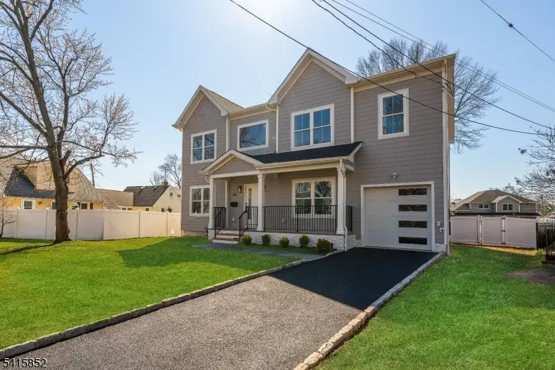 302 West Ln, Clark, NJ 07066 - #2