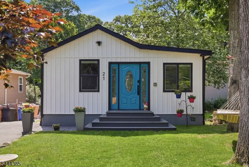21 Bucknell Way, Hopatcong, NJ 07843 - #1