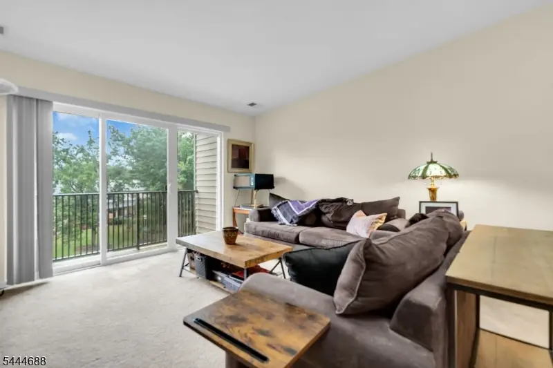 57 Fisher Dr, Franklin Park, NJ 08823 - #3