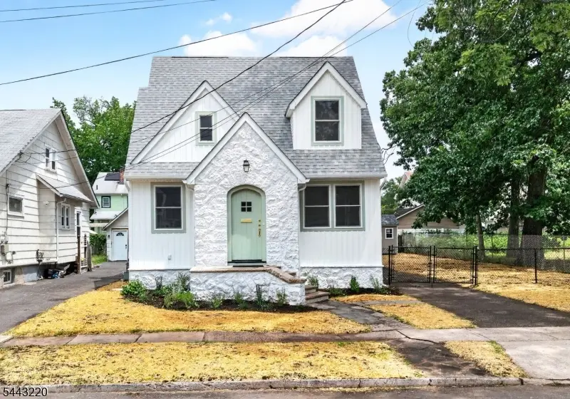 609 Harrison Ave, Roselle, NJ 07203 - #1