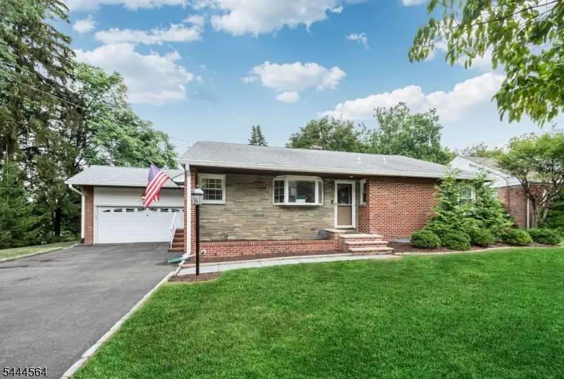 15 Kingwood Dr, Great Notch, NJ 07424 - #2
