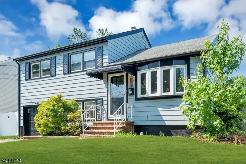 392 Lower Alden Dr, Rahway, NJ 07065 - #3
