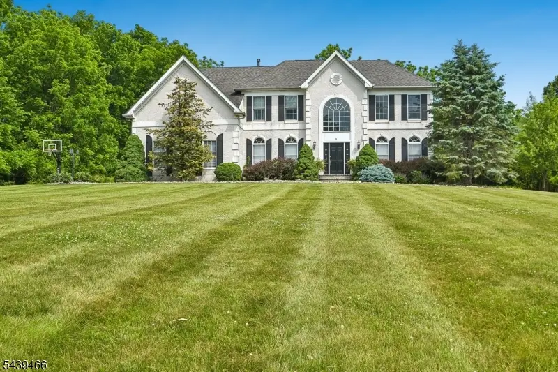 9 Steeplechase Lane, Franklin, NJ 08802 - #1